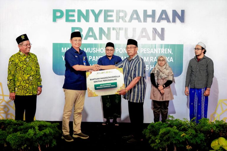 Petrokimia Gresik Bantu Ratusan Tempat Ibadah dan Lembaga Sosial