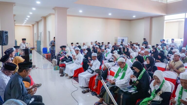 Pesan Wakil Bupati Gresik Pada Saat Menyambut Kedatangan Jamaah Haji