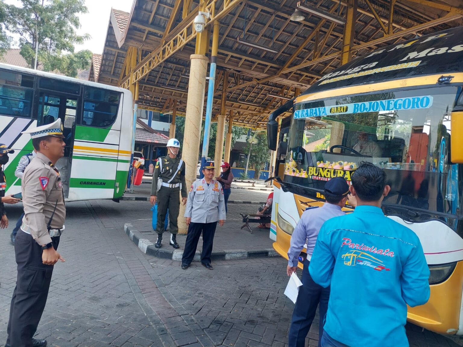 Satlantas Polres Gresik Beri Himbauan Keselamatan di Terminal Bunder