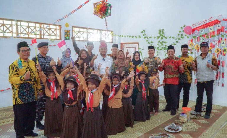 Bupati Gresik Resmikan Gedung Baru 4 SDN di Pulau Bawean Terimbas Gempa