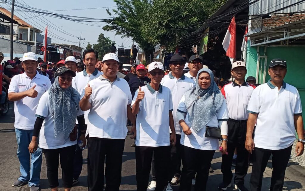 Pemdes Pelemwatu Menganti Gelar Jalan Sehat Diiringi Sound Horeg