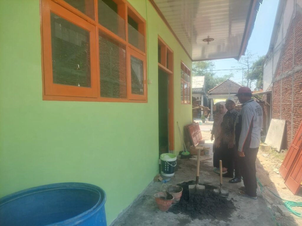 Pemdes Katimoho Bantu Pembangunan Ruang Kelas MI RA Mahalul Ulum