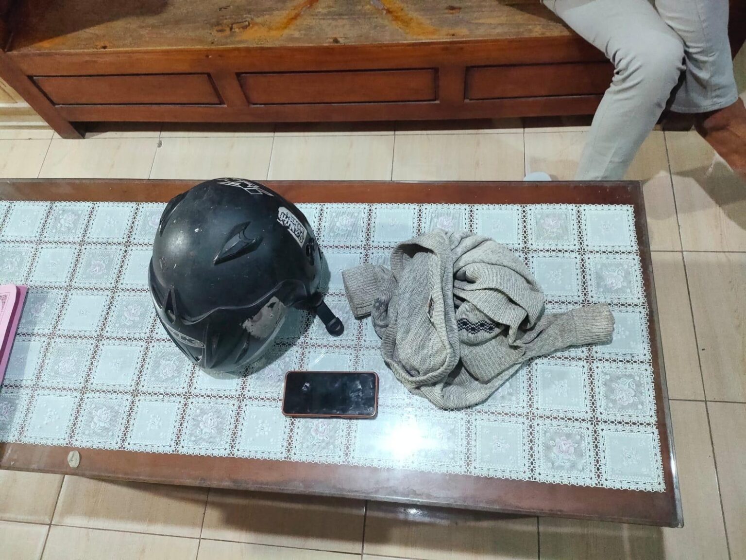 Barang bukti pencurian.