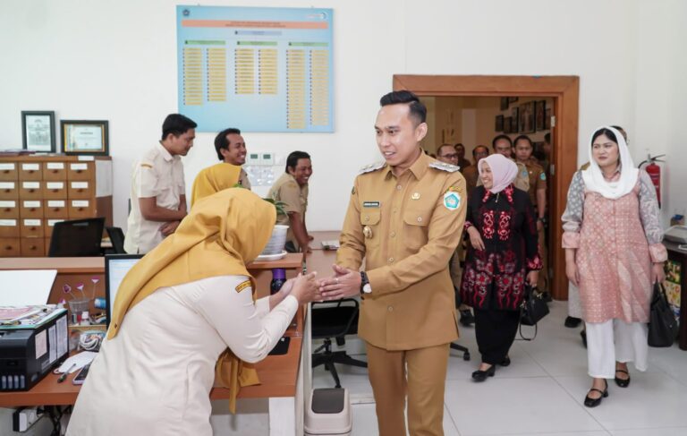 Wabup Lamongan Pilih Silaturrahim dengan Staf OPD di Hari Pertama Tugas