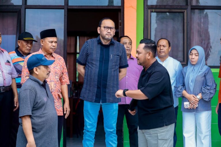 Bupati dan Sekjen Kemensos Tinjau Lokasi UPT SMP Negeri 30 Gresik