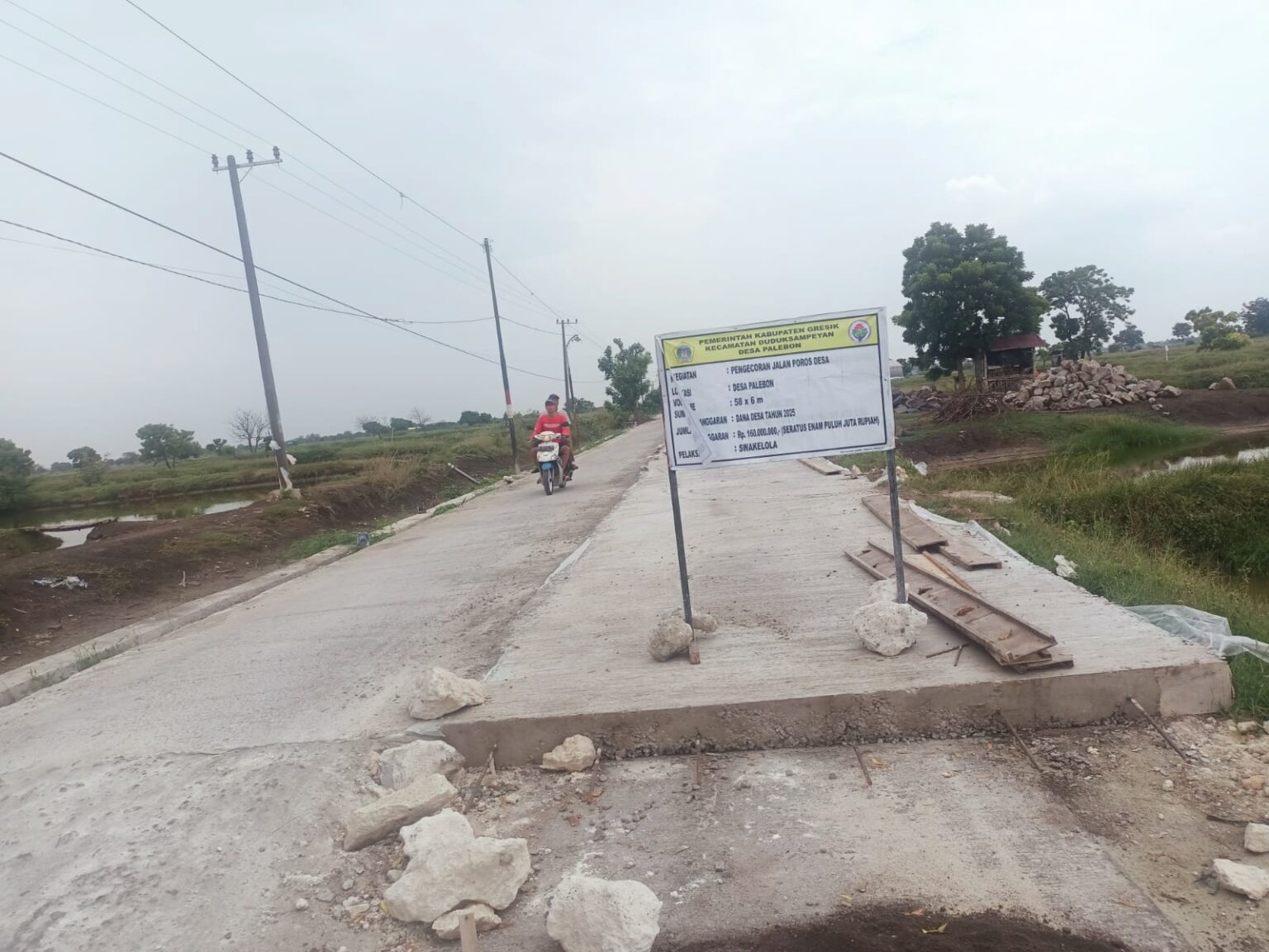 Pemdes Palebon Duduksampeyan Revitalisasi Jalan Poros Desa