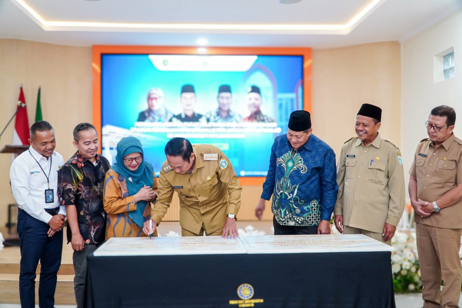 Bupati Lamongan Resmikan Gedung Puslat dan SPKLU RSML