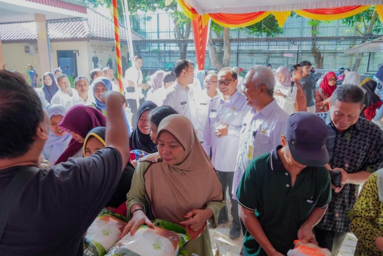 Kendalikan Laju Inflasi, Pemkab Gresik Menggelar Gerakan Pangan Murah