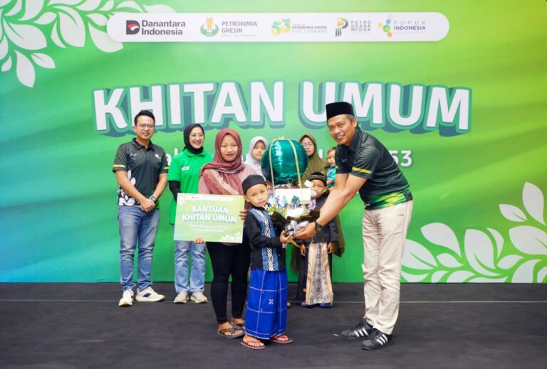 HUT ke-53, Sebanyak 105 Anak Dapat Khitanan Gratis dari Petrokimia Gresik