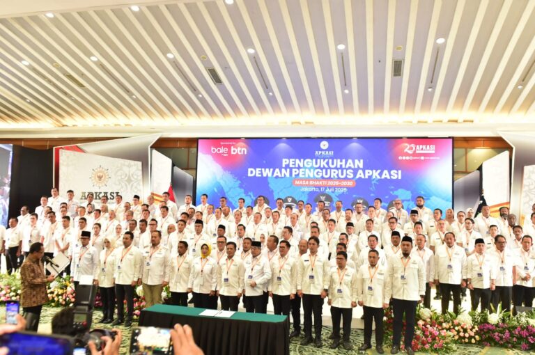 Gus Yani Jabat Ketua Bidang Perlindungan Pekerja Migran Apkasi