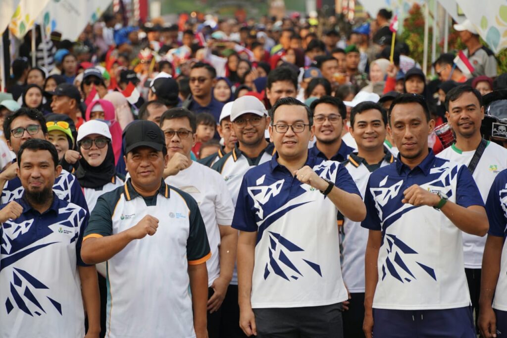 Petrokimia Gresik Menyelenggarakan Jalan Sehat Bersama Ribuan Warga