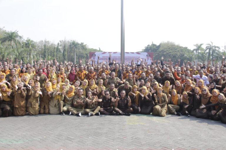 Sebanyak 562 PPPK di Kabupaten Gresik Menerima Surat Keputusan Pengangkatan