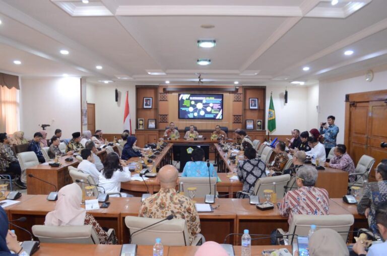 Kunjungi Gresik, Komisi XI DPR RI Sempat Bahas UMK 2025 dan Tantangan Ketenagakerjaan