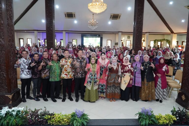 Pesan Bupati Lamongan Untuk Organisasi Wanita; Fokus Perkuat Ketahanan Keluarga