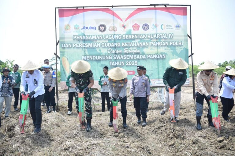 Polres Gresik Tanam Jagung Serentak dan Luncurkan Gudang Ketahanan Pangan
