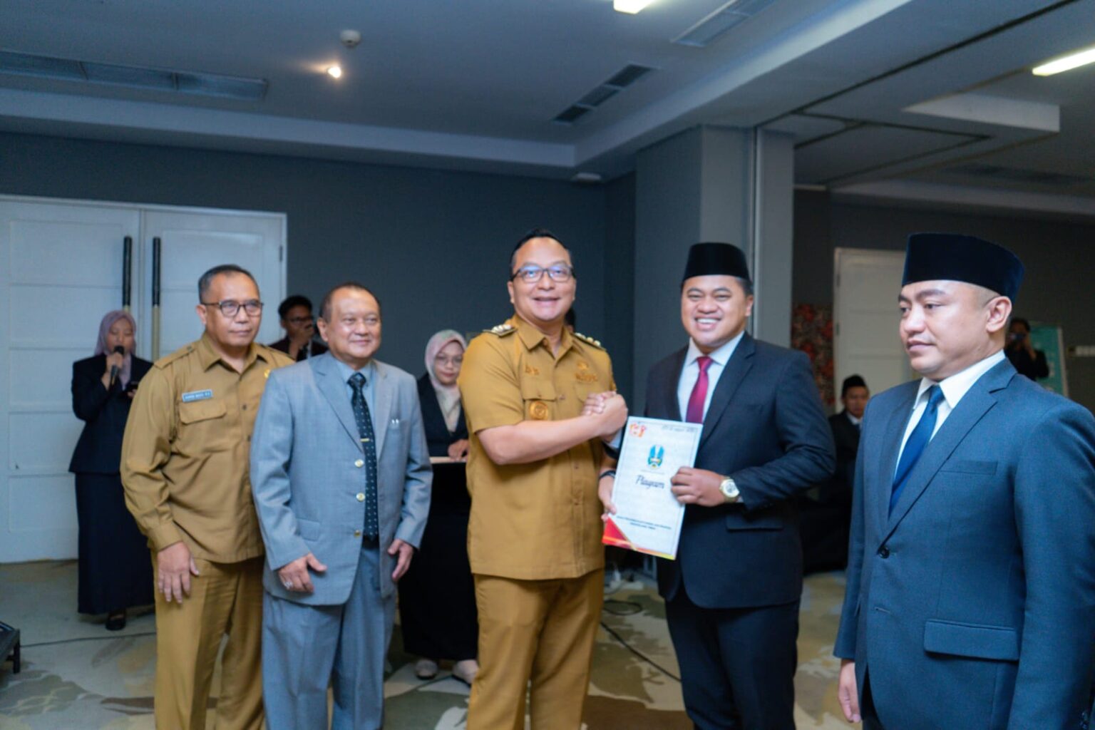 Wabup Gresik Berharap Peserta Dapat Menerapkan Hasil Pelatihan Kepemimpinan Administrator