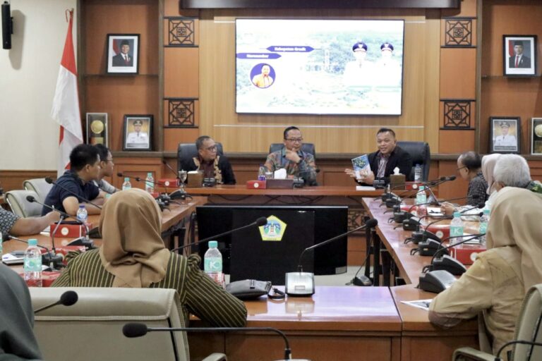 Wabup Gresik Membuka Kegiatan Sosialisasi Pemdi