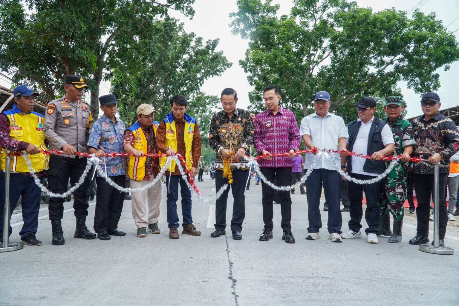 Bupati Lamongan Resmikan IJD Preservasi Jalan Made-Plembon Sepanjang 2,45 Kilometer