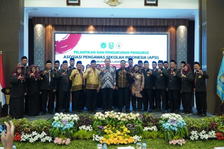 Pesan Bupati Saat Pelantikan dan Pengukuhan Pengurus APSI Lamongan Masa Bakti 2025-2026