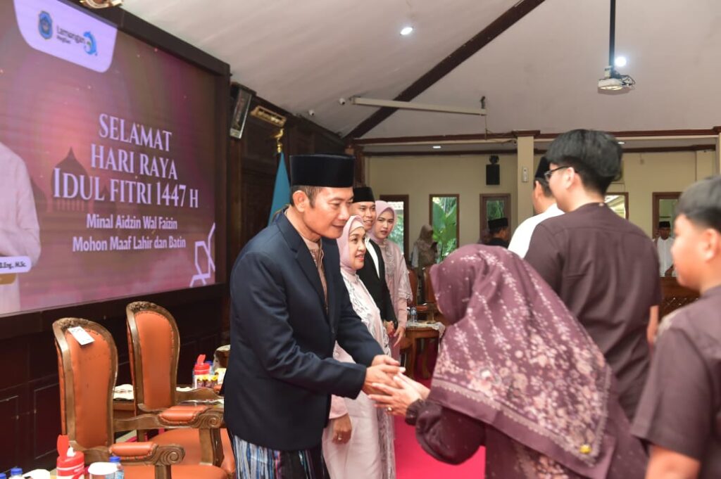 Bupati Lamongan Gelar Open House di Pendopo Lokatantra
