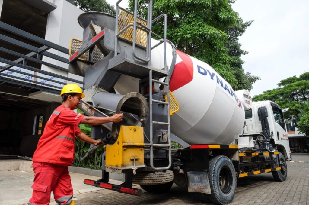 Melalui Layanan Beton MiniMix, SIG Bidik Peluang Renovasi dan Hunian Perkotaan