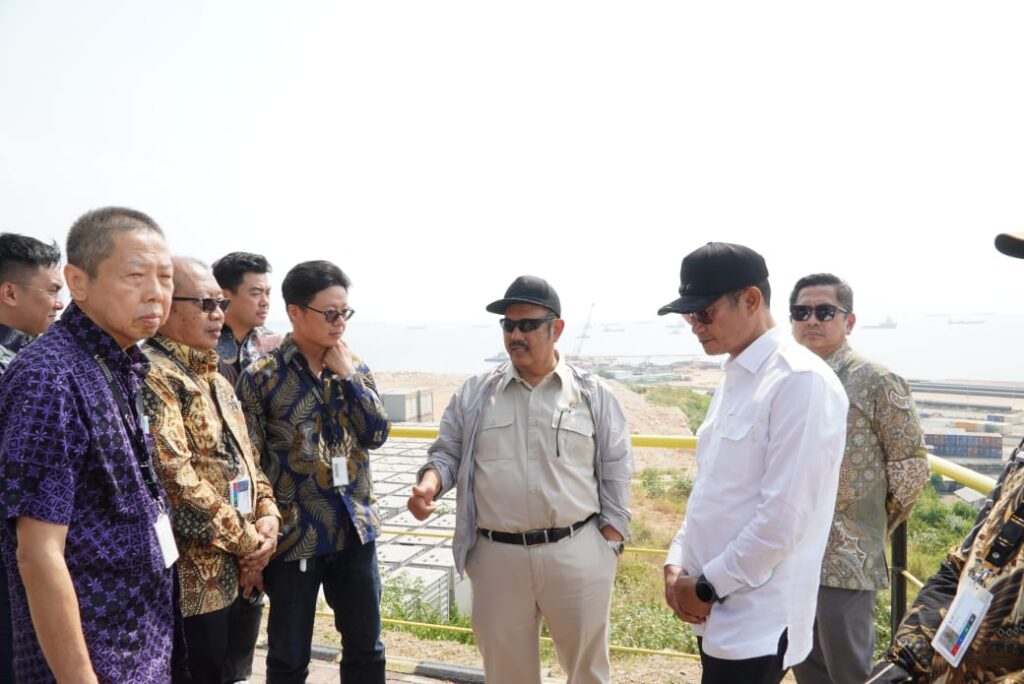 Bupati Lamongan Dampingi Menteri PPN Meninjau Kawasan Industri Pantura