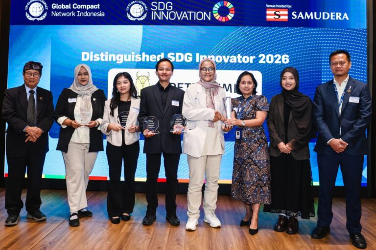 Petrokimia Gresik Raih Penghargaan Berkat Inovasi GladiAgro; Next-Gen Soil Revival
