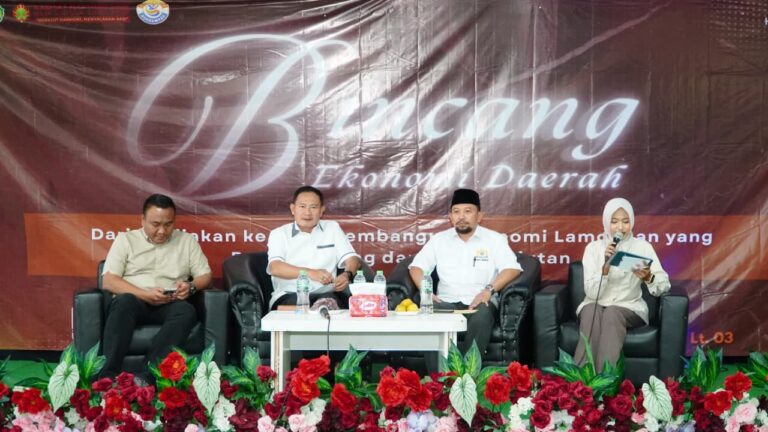 Jadi Narasumber, Pak Yes Sampaikan Gambaran Mengenai Perekonomian Hingga Potensi Lamongan