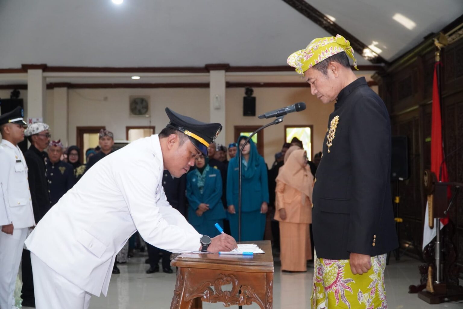 Dorong Penguatan Kinerja Pemerintahan, Bupati Lamongan Melantik 60 Pejabat