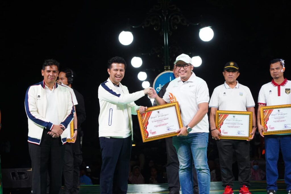 Konsisten Bina dan Kembangkan Atlet, Petrokimia Gresik Mendapat Penghargaan Dari Wagub Jatim