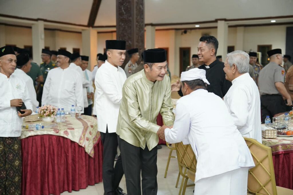 Dua Tahun Pemerintahan Prabowo-Gibran, Pak Yes Ajak Masyarakat Lamongan Dukung Asta Cita
