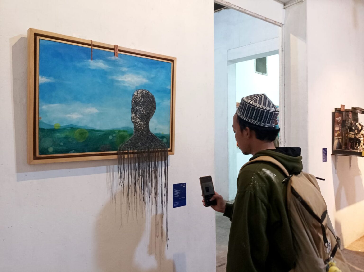 Kolaborasi Gasrug dan Dewi Musdalifah Hadirkan Pameran Sastra Rupa di Kabupaten Gresik